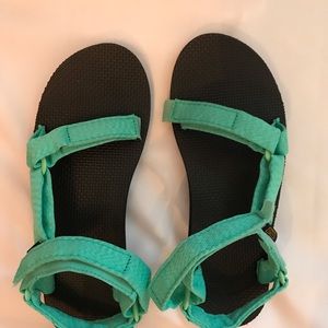 BRAND NEW Teal Tevas